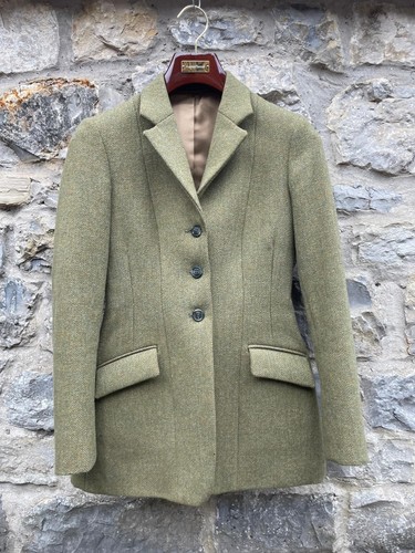 Hunting stock market - stock, tweed