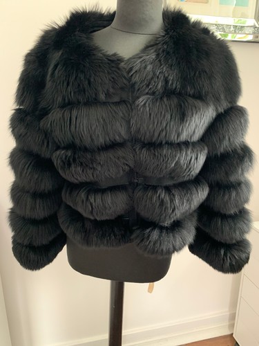 Black farmed real fox fur - black,