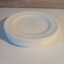 Set of 4 Vintage Pyrex Milk