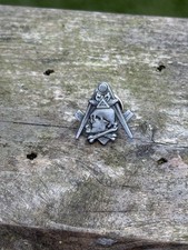 Freemasons The Masonic Exchange Widow’s Son Skull Square And Compass Pin Badge
