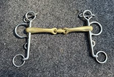 Neue Schule Tranz Angled