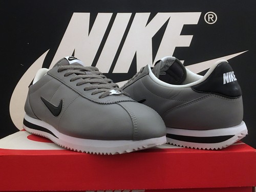 Vtg 2017 nike cortez - cortez, basic