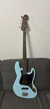 Squier Jazz Bass READ