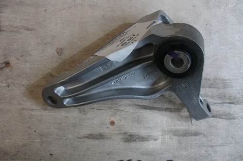 1347798 rear engine mount - rear,