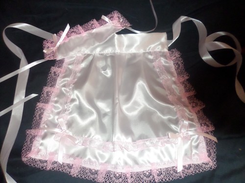 Pretty white satin - ,