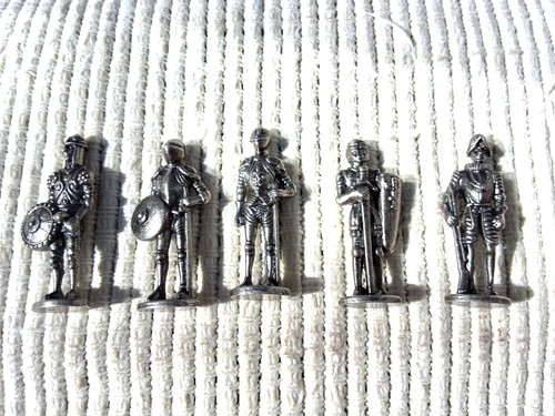 Kinder surprise miniature - 5,