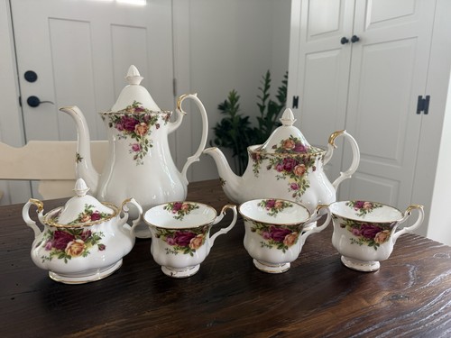 Vtg royal albert old country - royal,