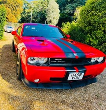 Dodge Challenger SRT8 6.1L HEMI V8.
