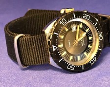 Vintage mens watch timex skin