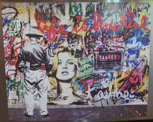 Brainwash graffiti street - graffiti,
