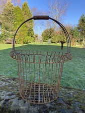 MEDIUM WROUGHT IRON METAL