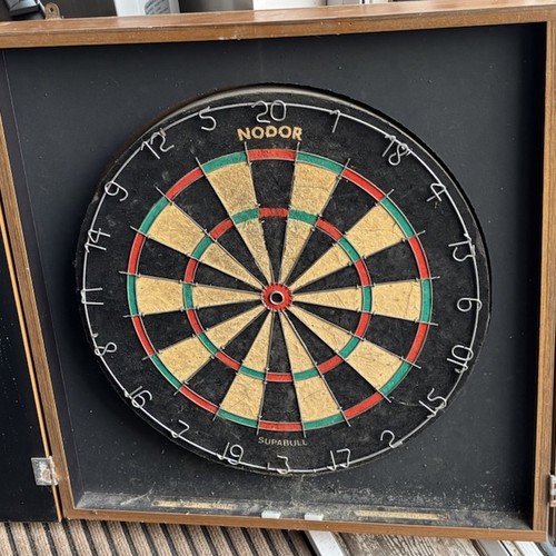 Full sized dartboard wall - full,