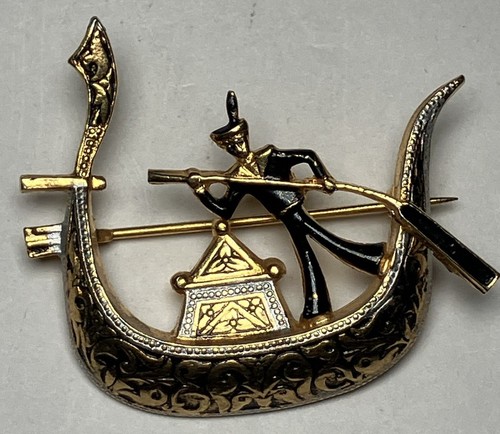 Man gondola brooch vintage - on,