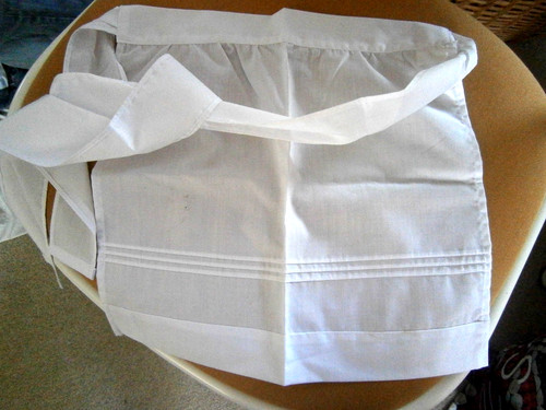 Vintage short waitress white