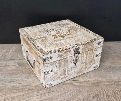 Vintage wooden box old - old, shabby