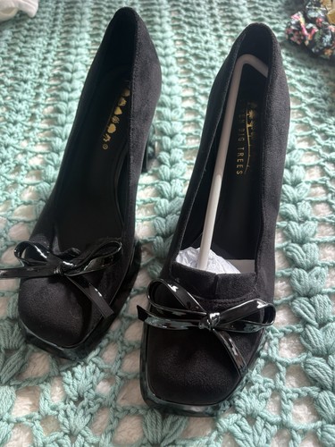 Size mary jane heels - 6,