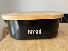 Typhoon Vintage Kitchen Bread Bin/Black Metal with Beech Wood Lid/Chopping Board