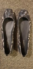 Hobbs brand ballet flat shoes. Size 35.5 eu size. 3.5 uk size. New without box 
