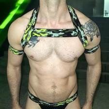 Green Camo Chest Harness &