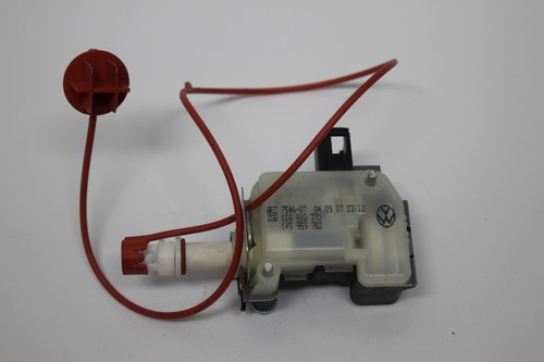 Beetle fuel flap release - vw,