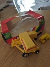 Britains Hay Bailer + Hay Bails 9556. Boxed Farming Vehicle.
