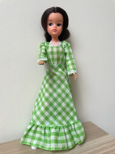 Vintage pedigree sindy barn - sindy,