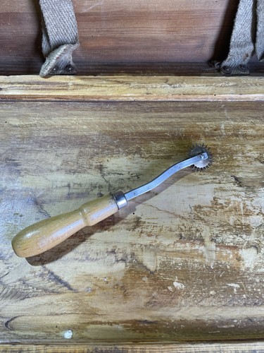 Vintage leatherworking - vintage,