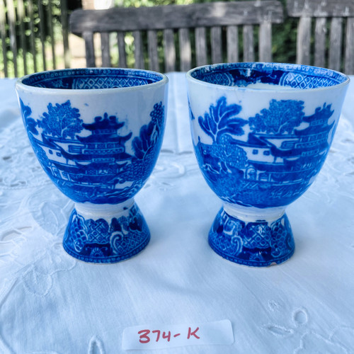 Pair vintage blue willow style - vintage,