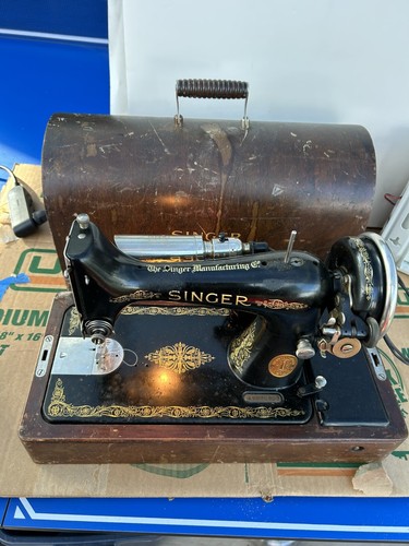 Antique 1928 singer model - model, 99