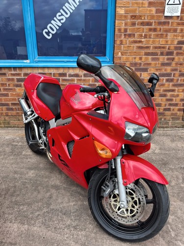 Honda vfr800fi - honda,