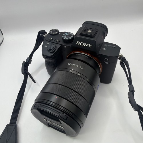Sony alpha iii mirrorless - iii,