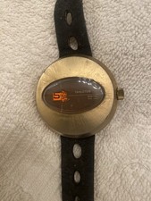 RETRO JUMP HOUR WATCH WORKS