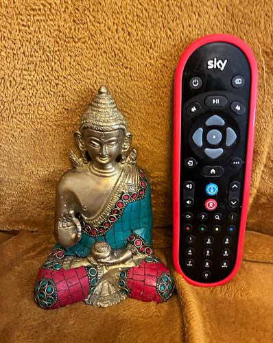 Buddha figurine statue gold - buddha,