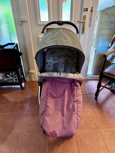 Hauck lift pushchair - up, 4