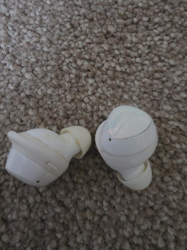 Genuine samsung galaxy buds - genuine,