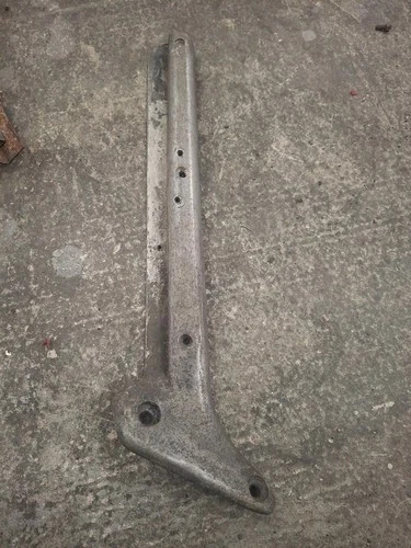 Windscreen piller for frog - piller,