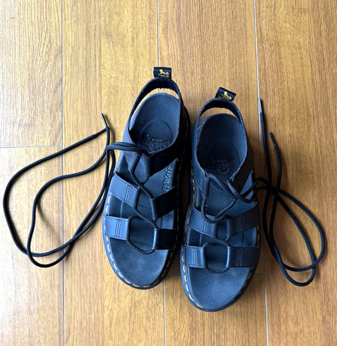 Martens nartilla size 4 - dr,