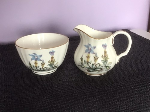Royal worcester fine bone - royal,