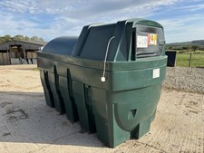 ATLANTIS 2500 LITRE BUNDED DIESEL FUEL STATION / TANK C/W PUMP, FLOWMETER HOSE A