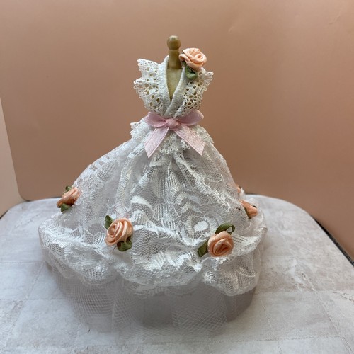Dolls house accessory - house, 1/12