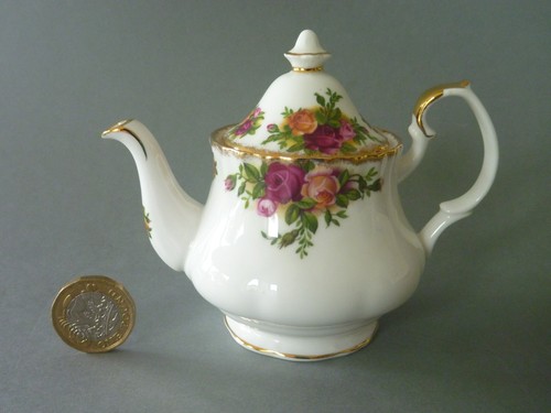 Royal albert old - albert, roses