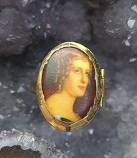 Vintage Goldtone Cameo Ring Locket  Pill/ Perfume Size S