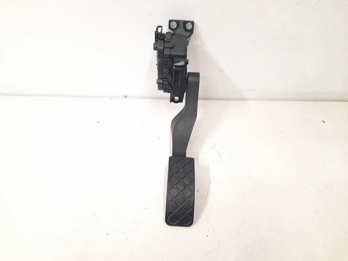 Accelerator pedal assembly