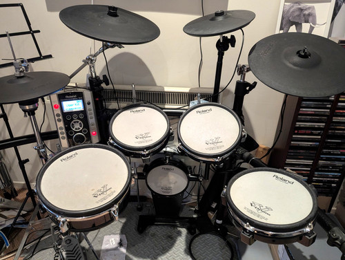 Roland kx2 drums - v-drums, with