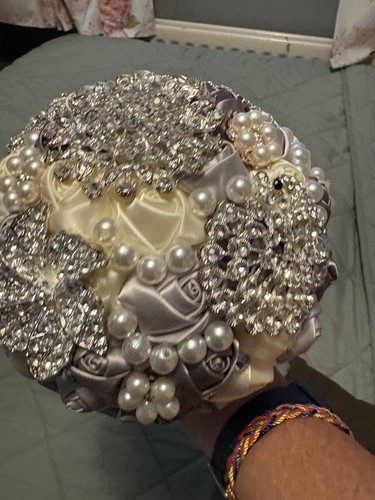 Stunning brides bouquet - stunning,