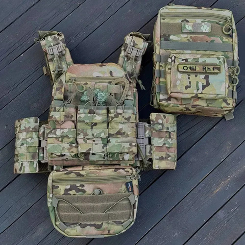 Plate carrier assembled with