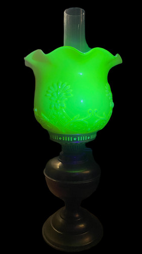 Antique uranium vaseline glass - antique,