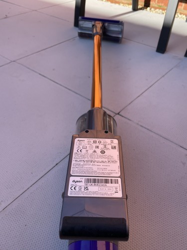 Dyson v10 absolute cordless - absolute,