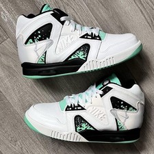 Nike Air Tech Challenge Hybrid