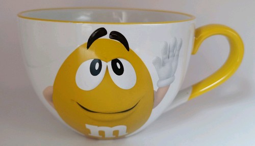Official mars world yellow - m&m,
